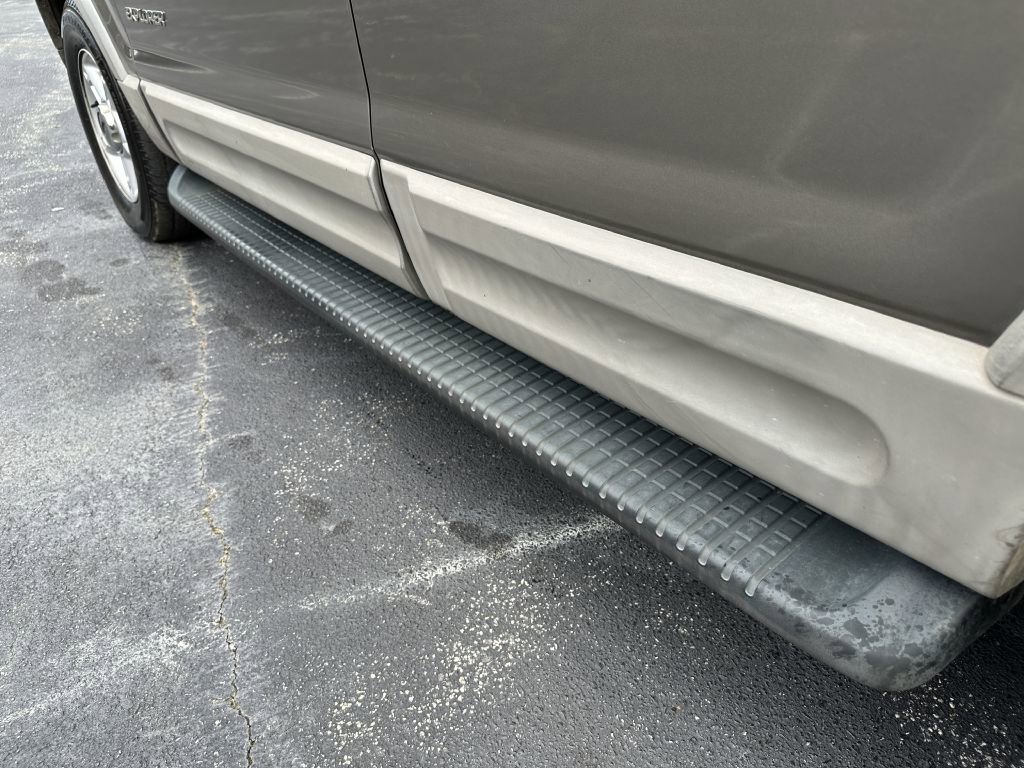 Used 2002 Ford Explorer XLT image 13