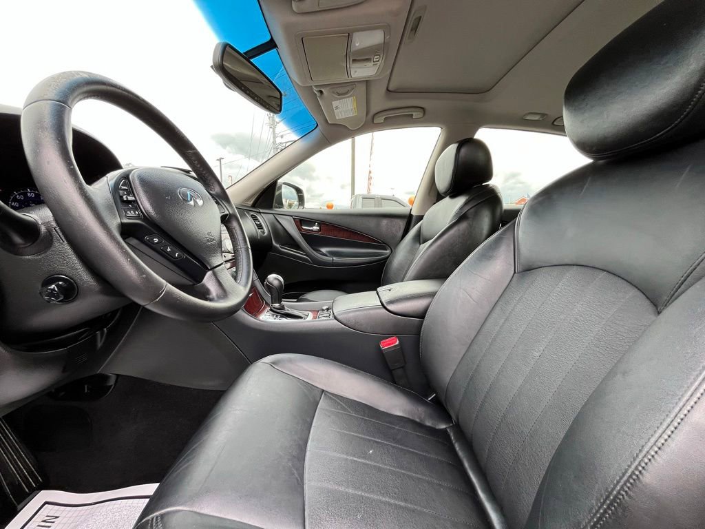 Used 2017 INFINITI QX50 AWD w/ Premium Plus Package image 16