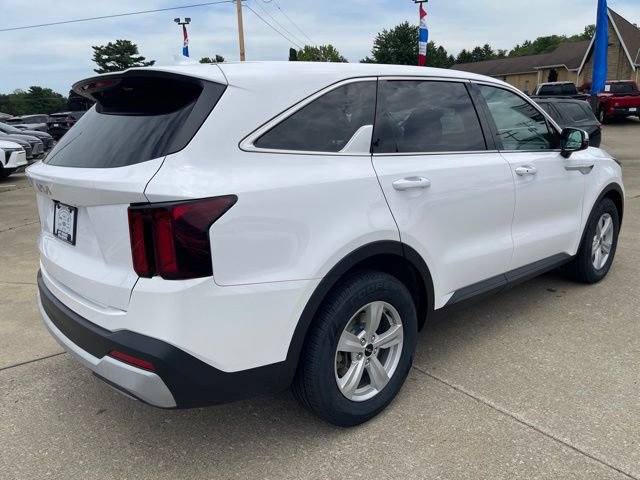 Used 2024 Kia Sorento LX FWD image 3