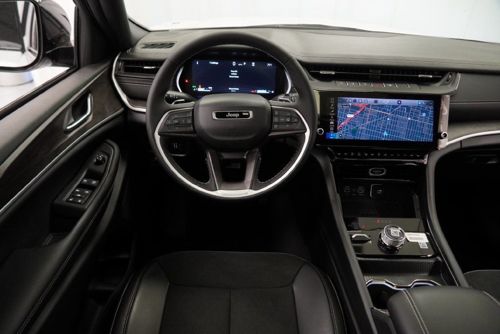 New 2026 Jeep Grand Cherokee Altitude AWD/4WD image 20