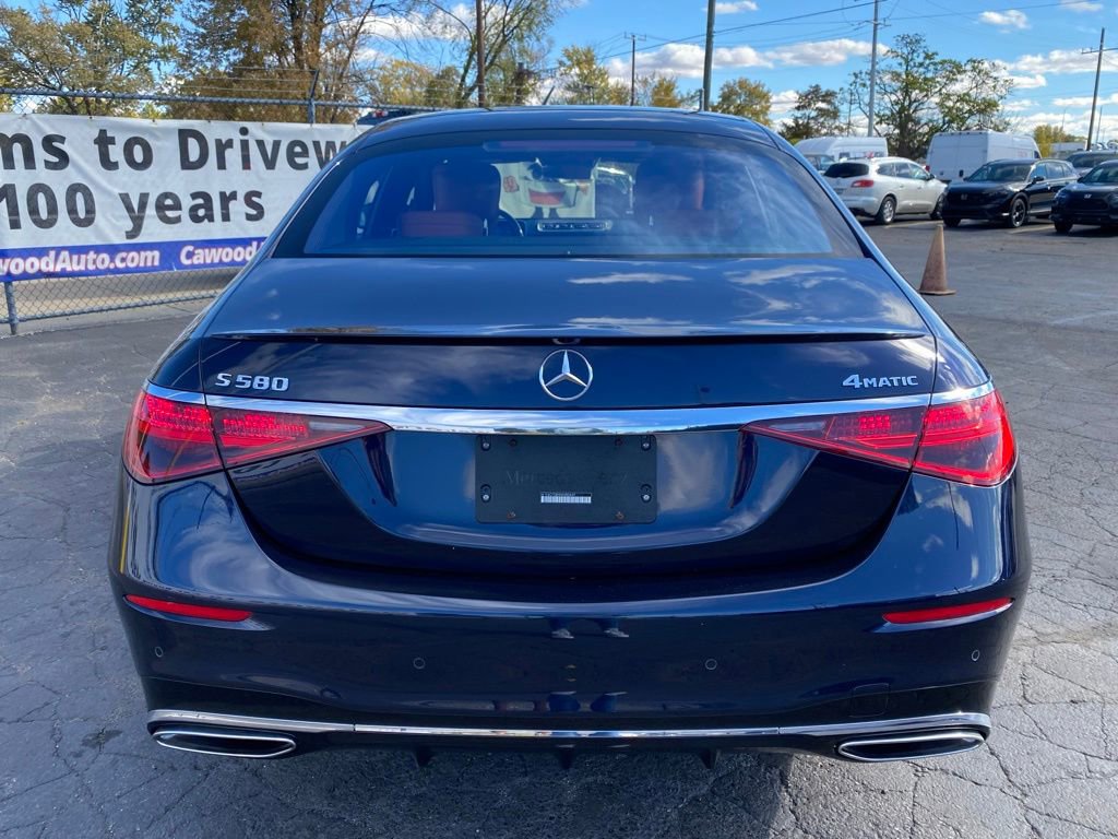 Used 2022 Mercedes-Benz S 580 4MATIC Sedan image 3