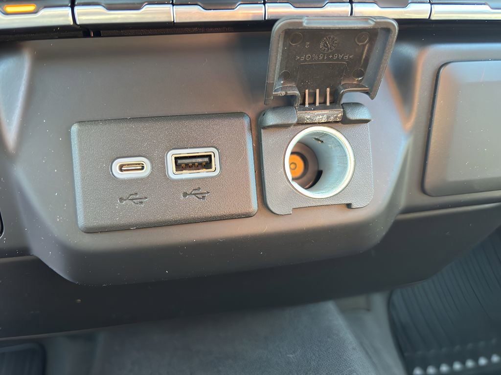 Used 2022 Chevrolet Silverado 1500 LT w/ Bed Protection Package image 11