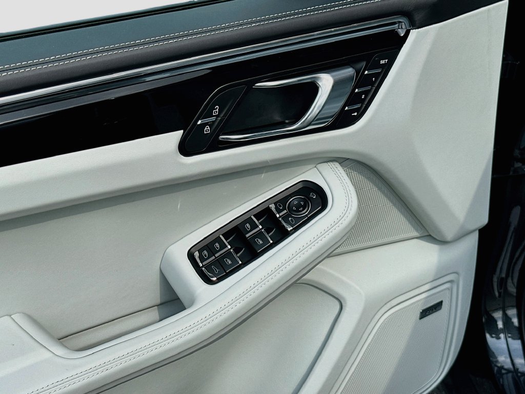 New 2026 Porsche Macan AWD/4WD image 20