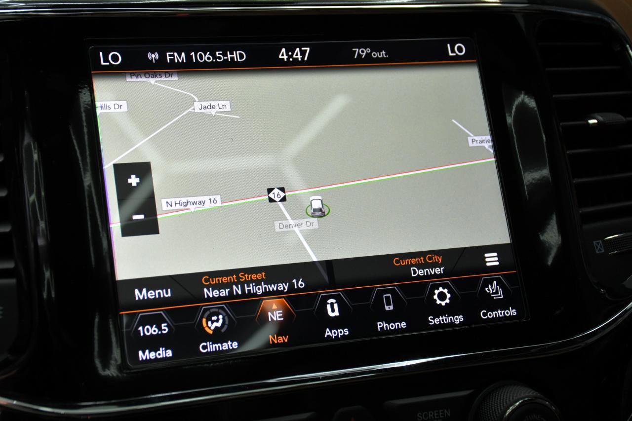Used 2021 Jeep Grand Cherokee Overland AWD/4WD image 41