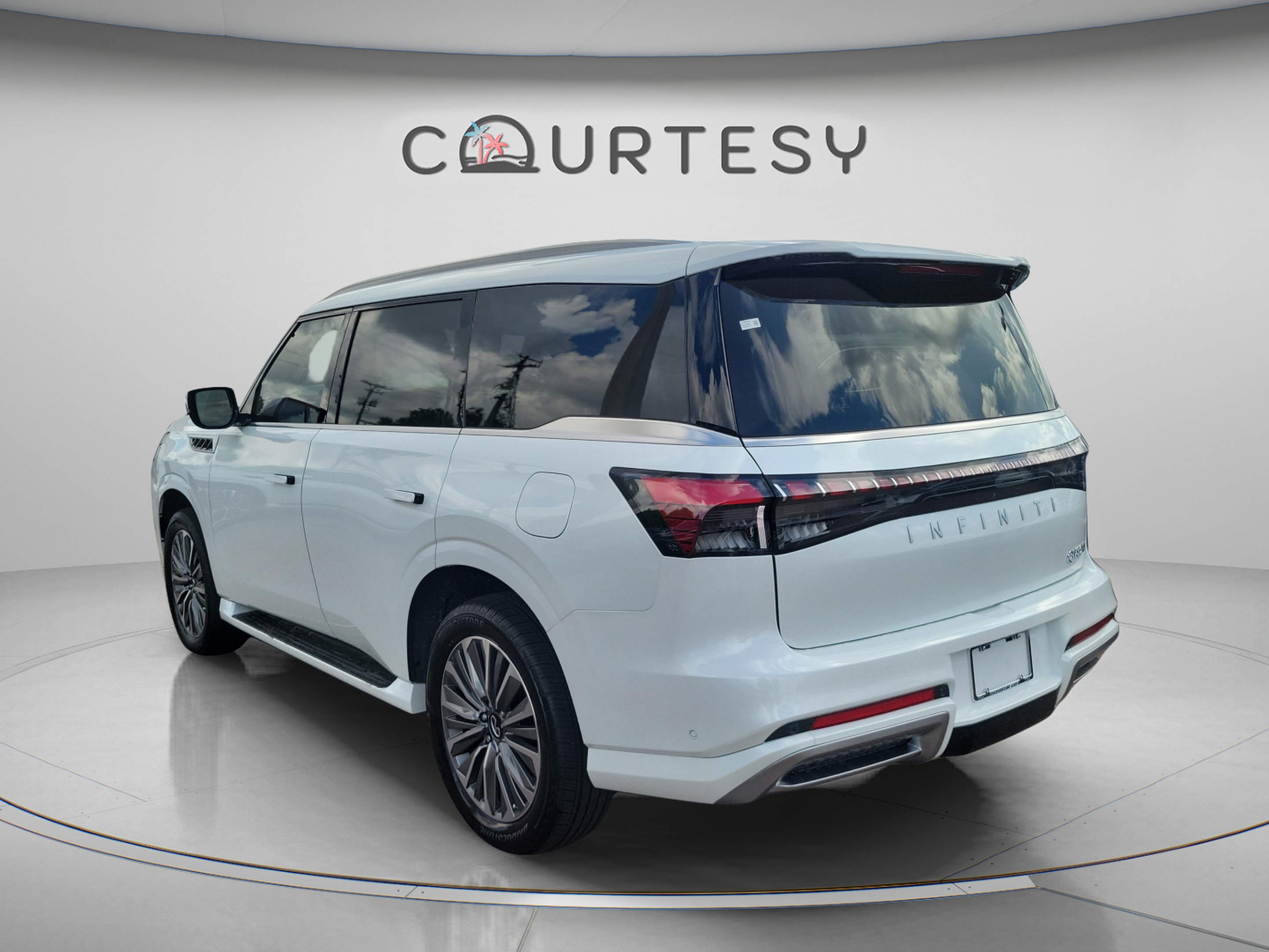 New 2027 INFINITI QX80 Luxe w/ Cargo Package AWD/4WD image 2