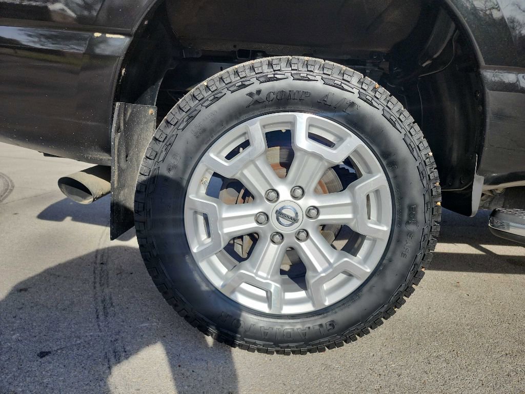 Used 2016 Nissan Titan SL AWD/4WD image 12