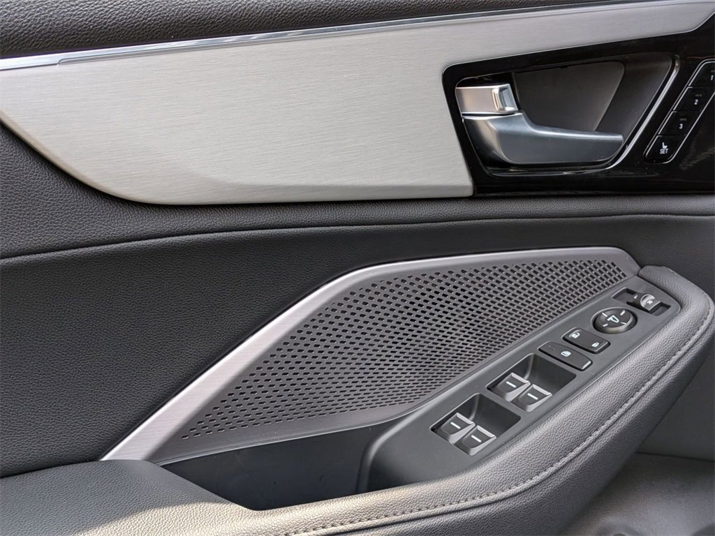 New 2026 Acura MDX SH-AWD image 16