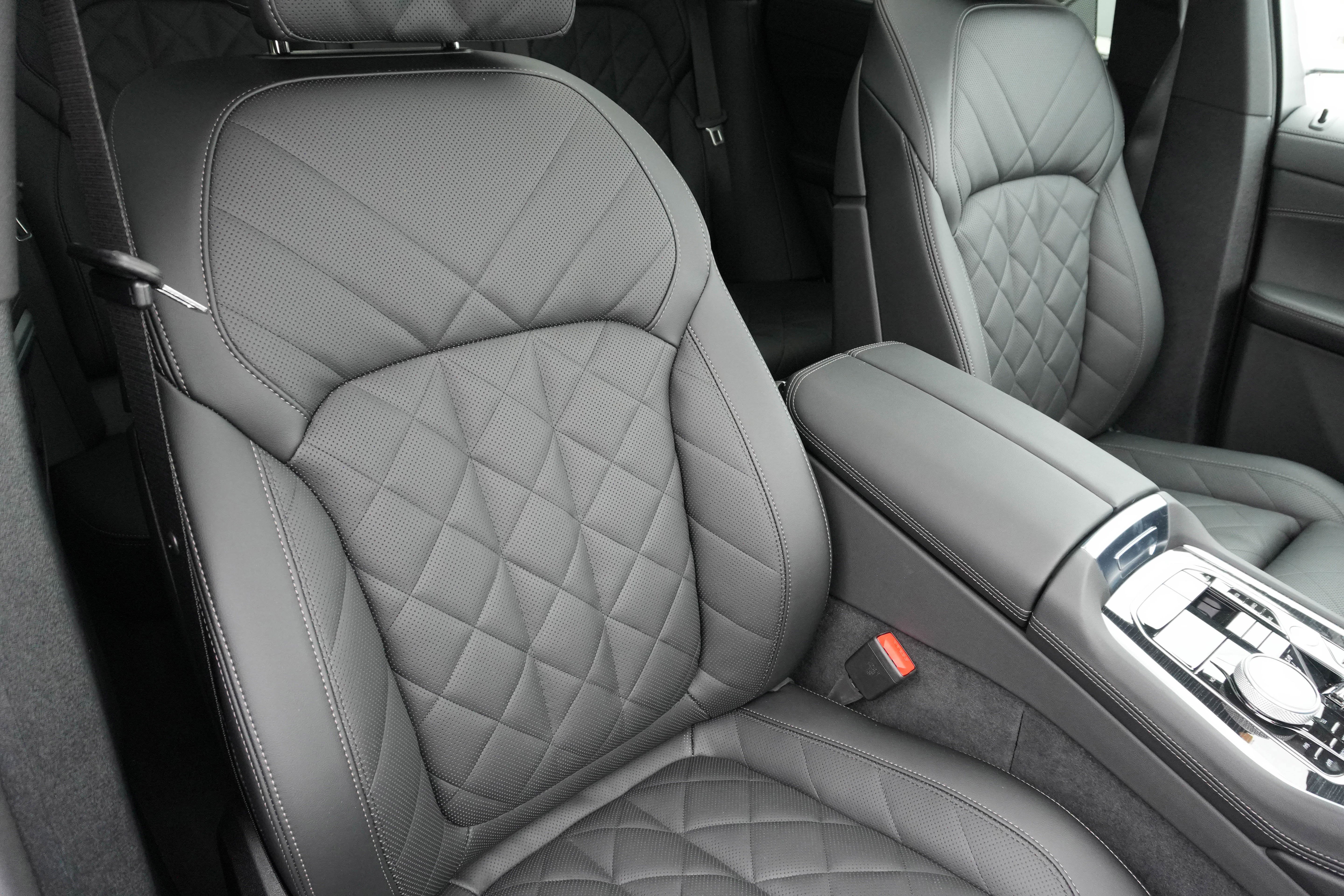 Certified 2026 BMW X6 M60i AWD/4WD image 14