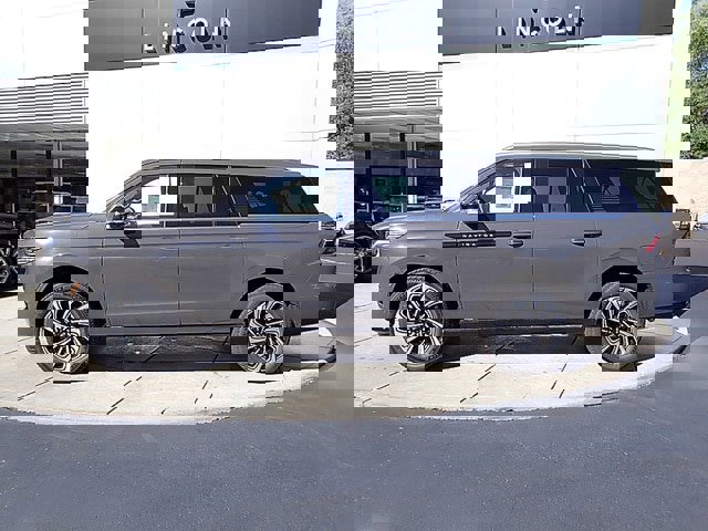 New 2025 Lincoln Navigator L Black Label image 2