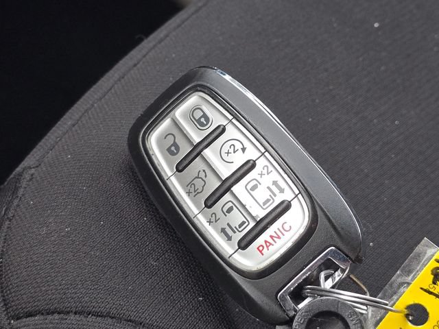 Used 2023 Chrysler Voyager LX FWD image 21