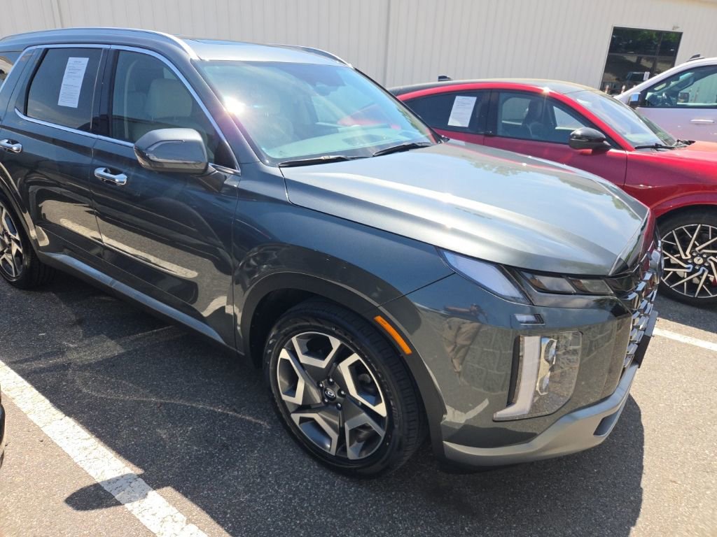 Used 2024 Hyundai Palisade Limited image 2
