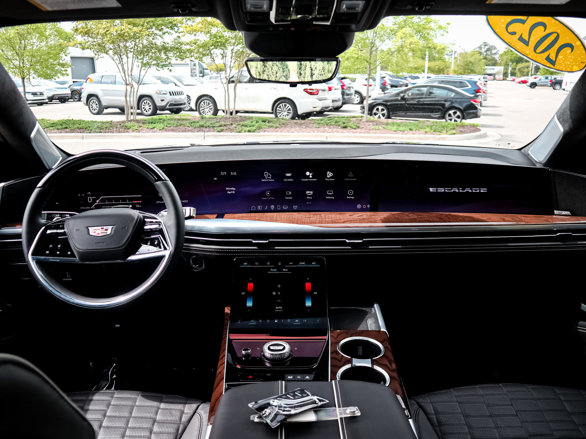 Used 2025 Cadillac Escalade Sport Platinum w/ LPO, ONYX Package image 29