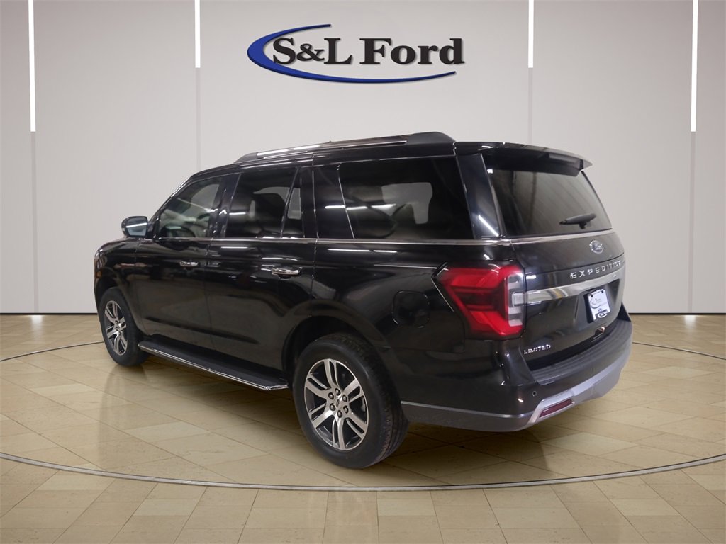 Certified 2022 Ford Expedition Limited image 3