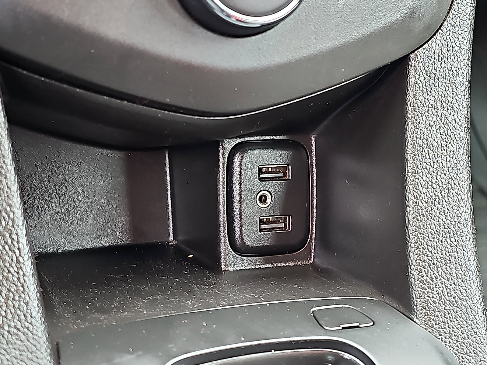 Used 2020 Chevrolet Sonic LT image 24