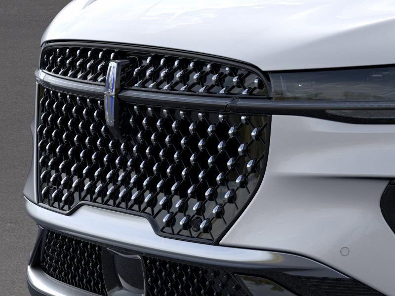 New 2026 Lincoln Nautilus Premier image 17