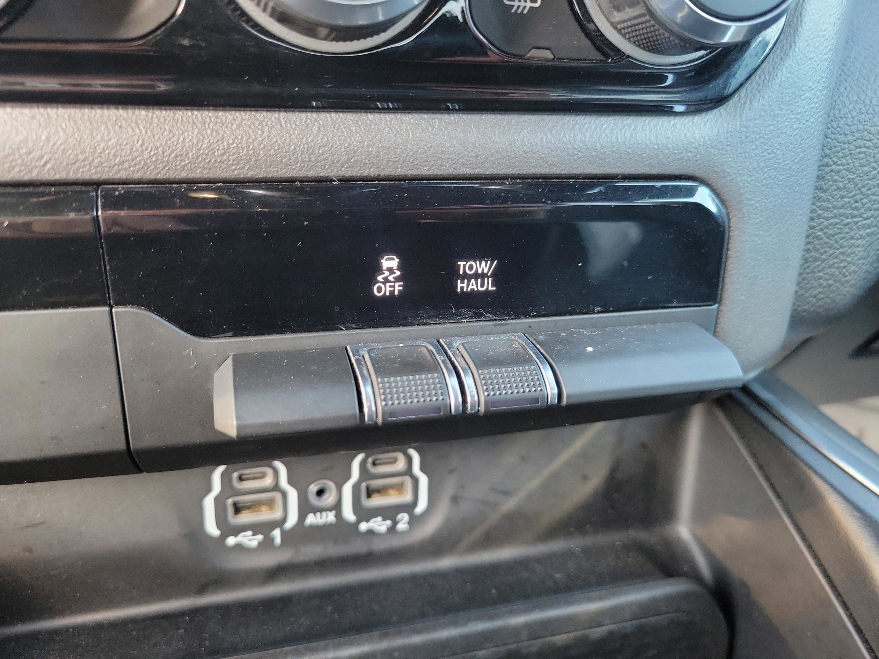 Used 2024 RAM 1500 Laramie image 32