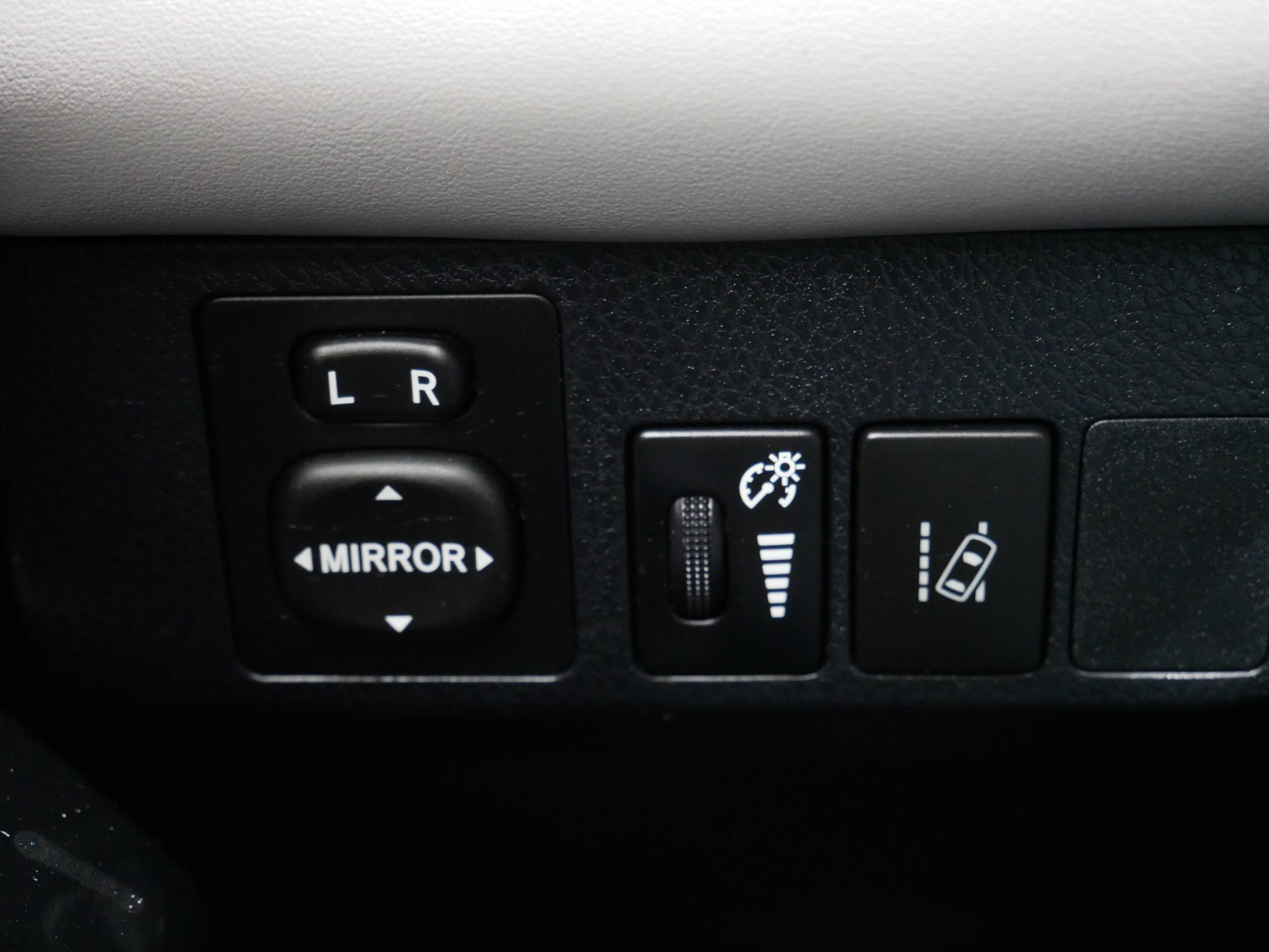 Used 2017 Toyota RAV4 Limited w/ Carpet Mat Package AWD/4WD image 26