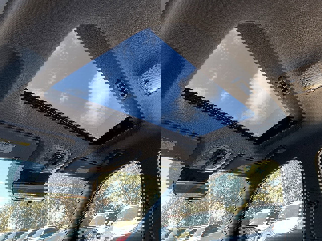 Used 2025 Hyundai Elantra SEL image 28