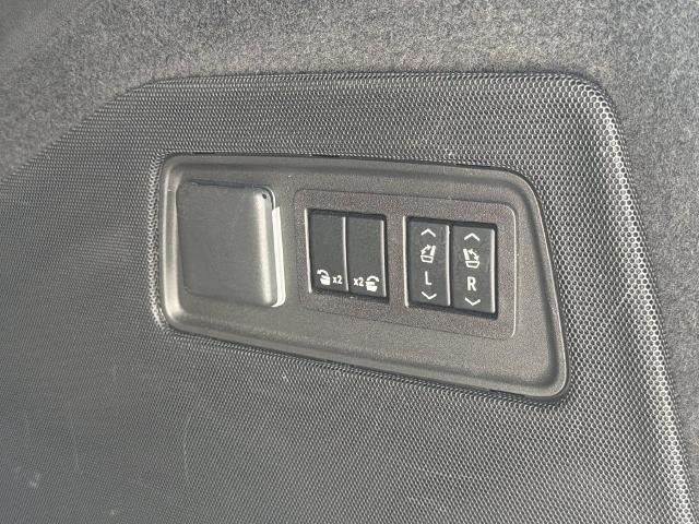 Certified 2023 Cadillac Escalade V AWD/4WD image 21