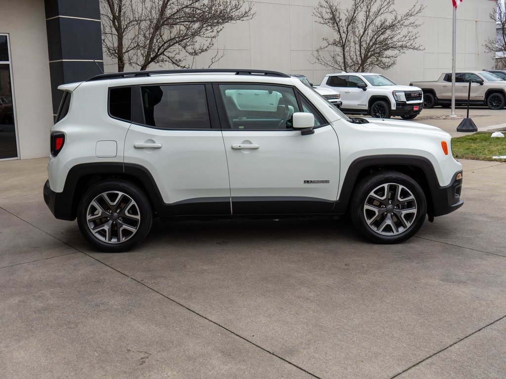 Used 2017 Jeep Renegade Latitude image 8