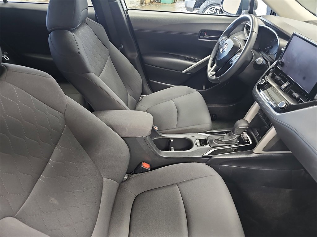 Used 2024 Toyota Corolla Cross LE image 10