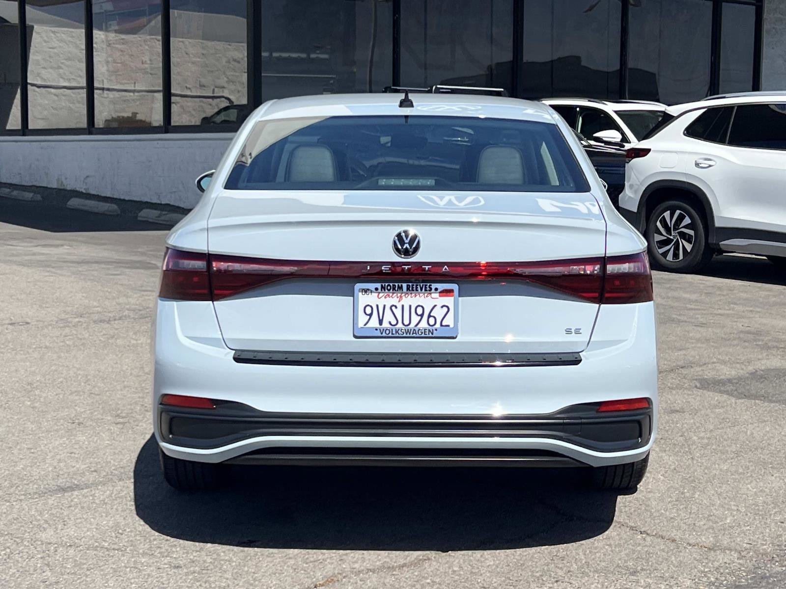 Used 2025 Volkswagen Jetta SE FWD image 23