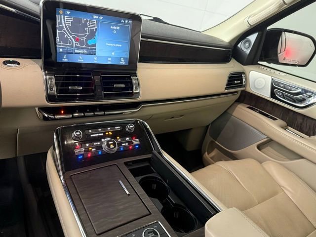 Used 2020 Lincoln Navigator L Reserve w/ Luxury Package AWD/4WD image 21