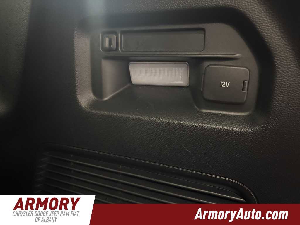 Used 2021 Ford Explorer XLT w/ Equipment Group 202A image 29