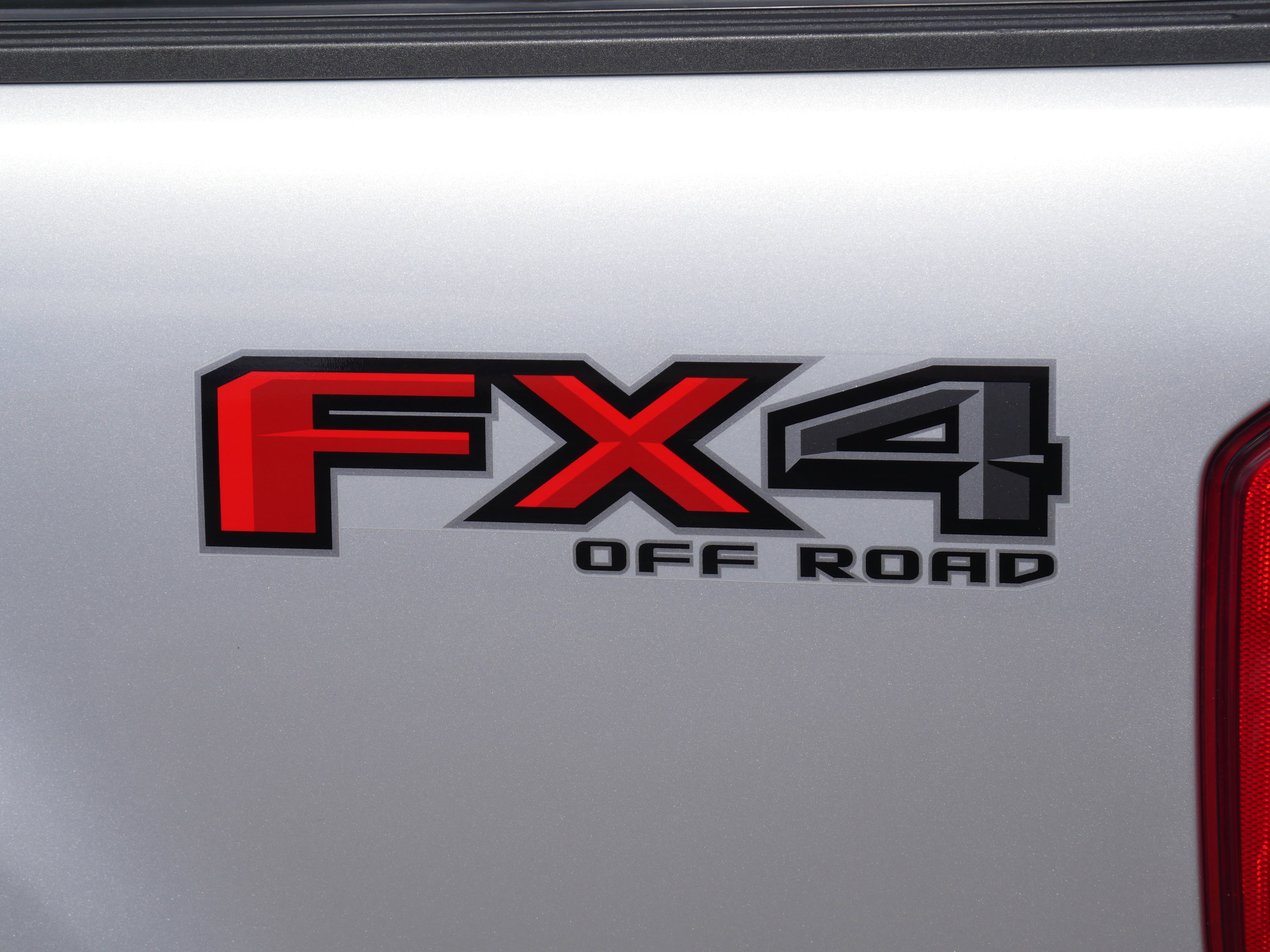 Used 2019 Ford Ranger XLT w/ Equipment Group 302A Luxury AWD/4WD image 17