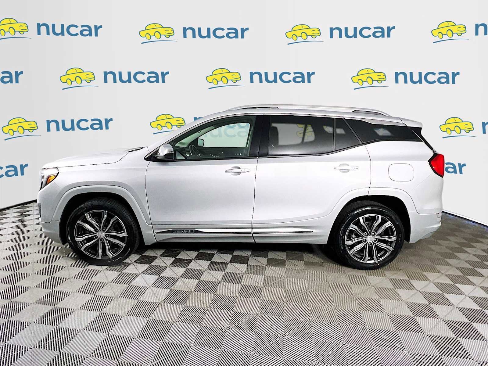 Used 2018 GMC Terrain Denali w/ Advanced Safety Package AWD/4WD image 4