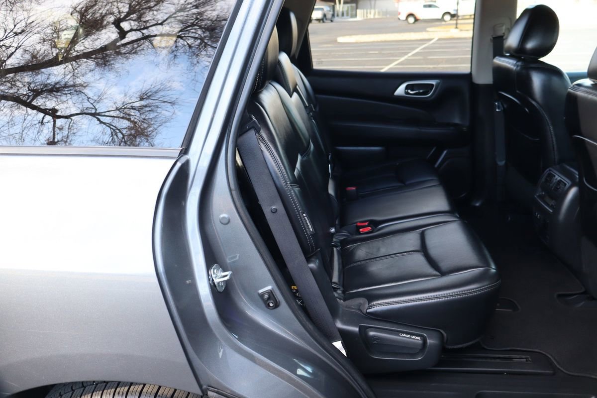 Used 2019 Nissan Pathfinder SL AWD/4WD image 23