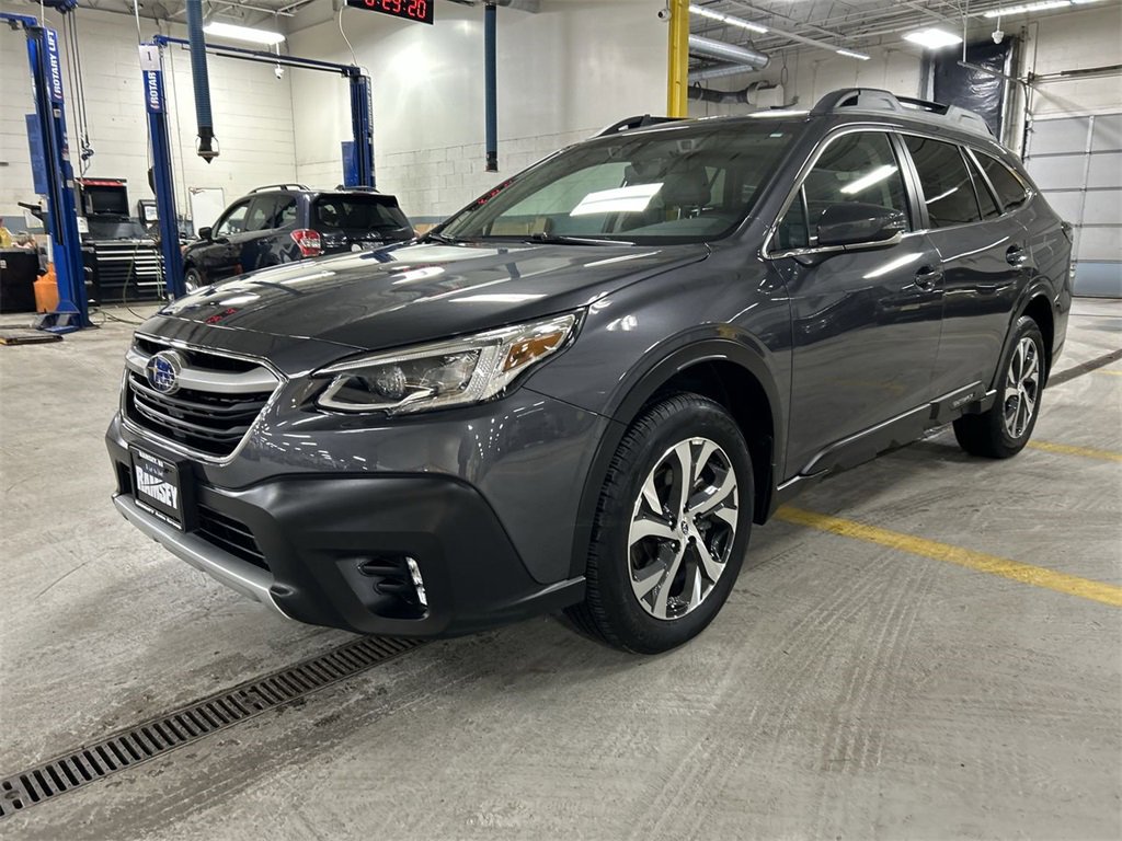 Certified 2022 Subaru Outback Limited XT image 4