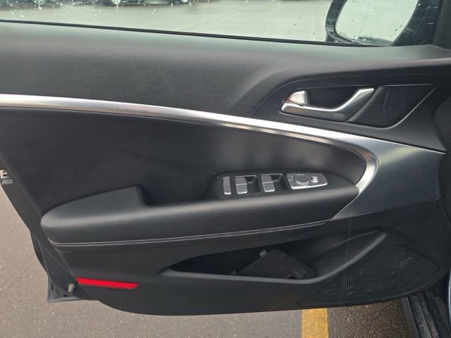 Used 2025 Genesis G70 2.5T AWD/4WD image 16