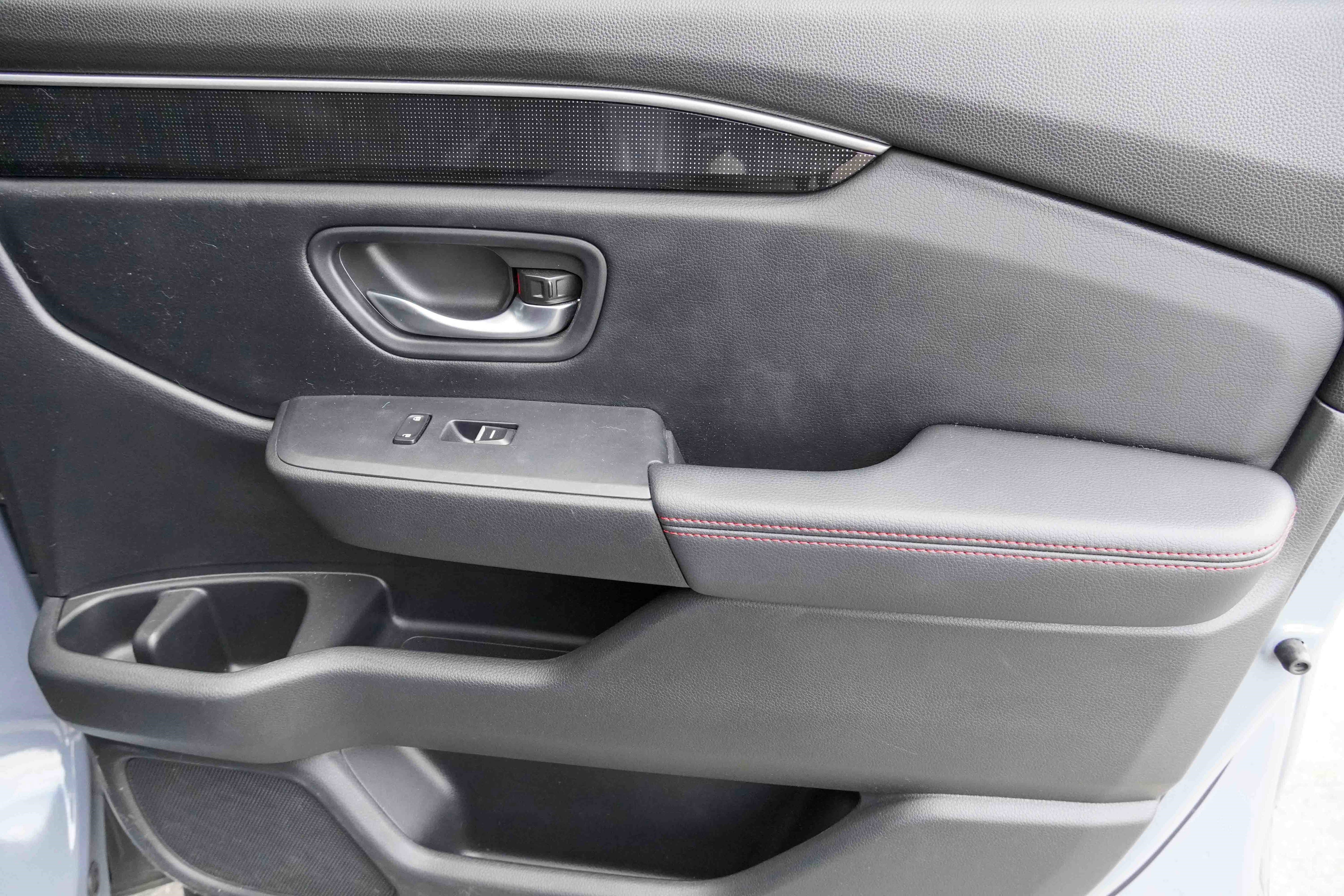 Used 2025 Honda Pilot Black Edition image 33