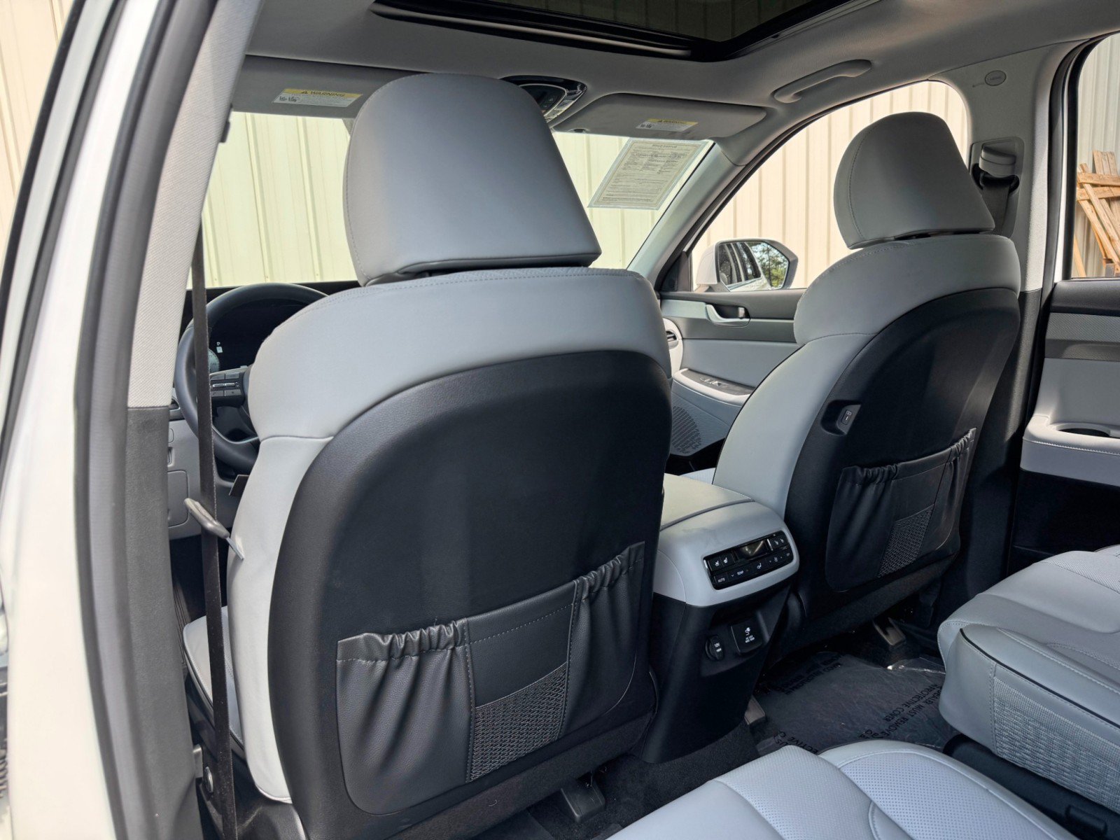 Used 2025 Hyundai Palisade SEL FWD image 32