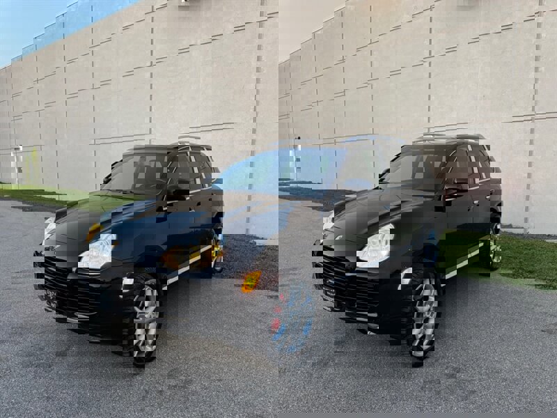 Used 2006 Porsche Cayenne Turbo image 7