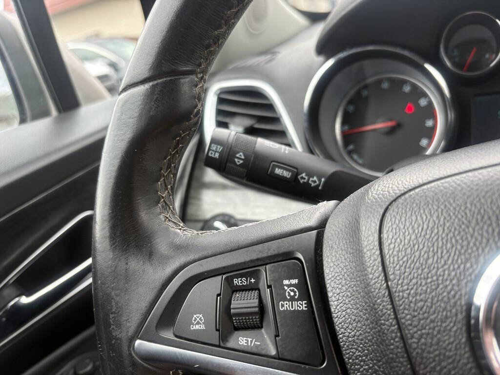 Used 2015 Buick Encore FWD image 17