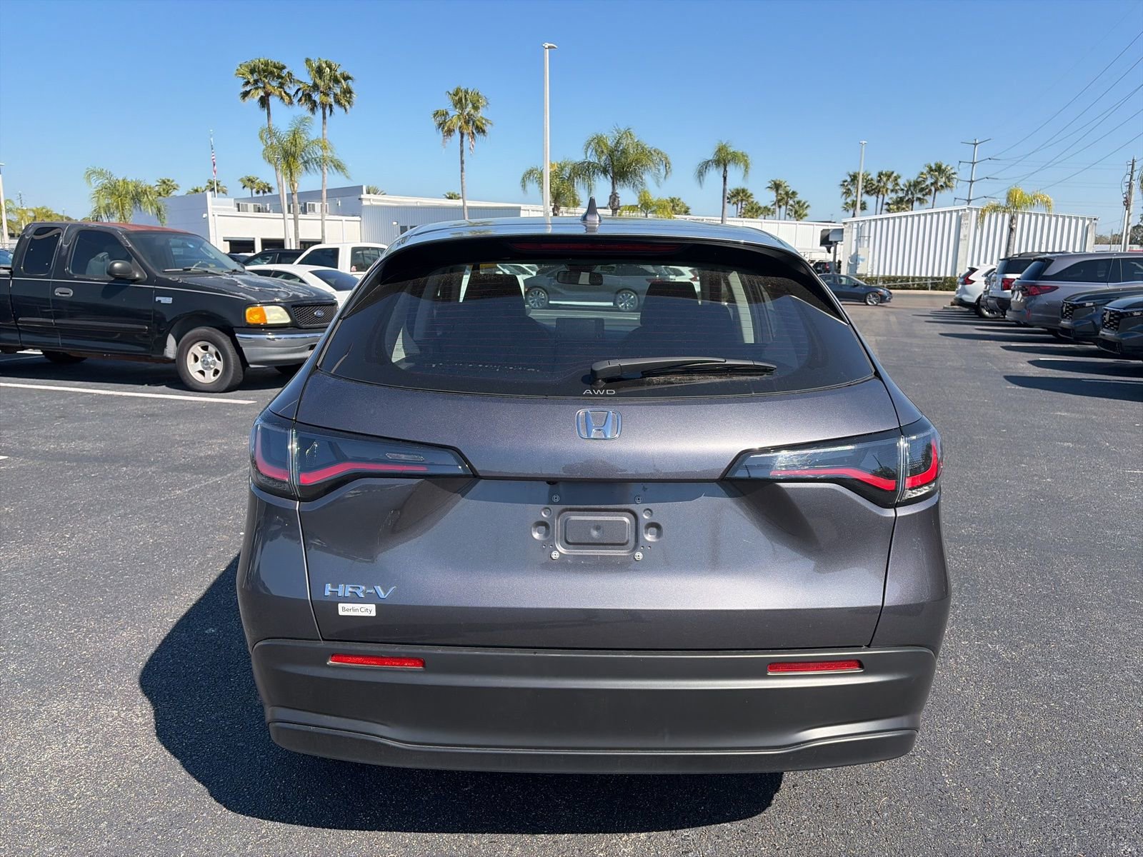 Used 2023 Honda HR-V LX image 6