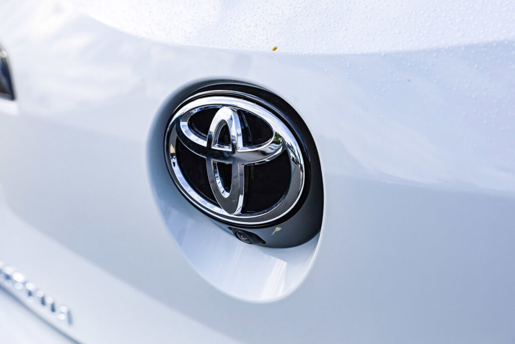 Certified 2026 Toyota Corolla SE w/ Black Out Package (TMS) FWD image 22