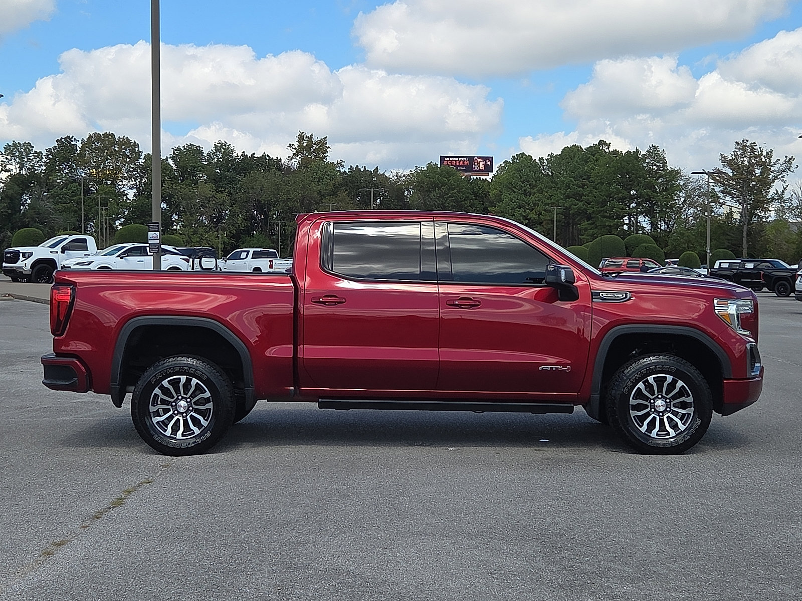 Used 2021 GMC Sierra 1500 AT4 w/ AT4 Preferred Package AWD/4WD image 6