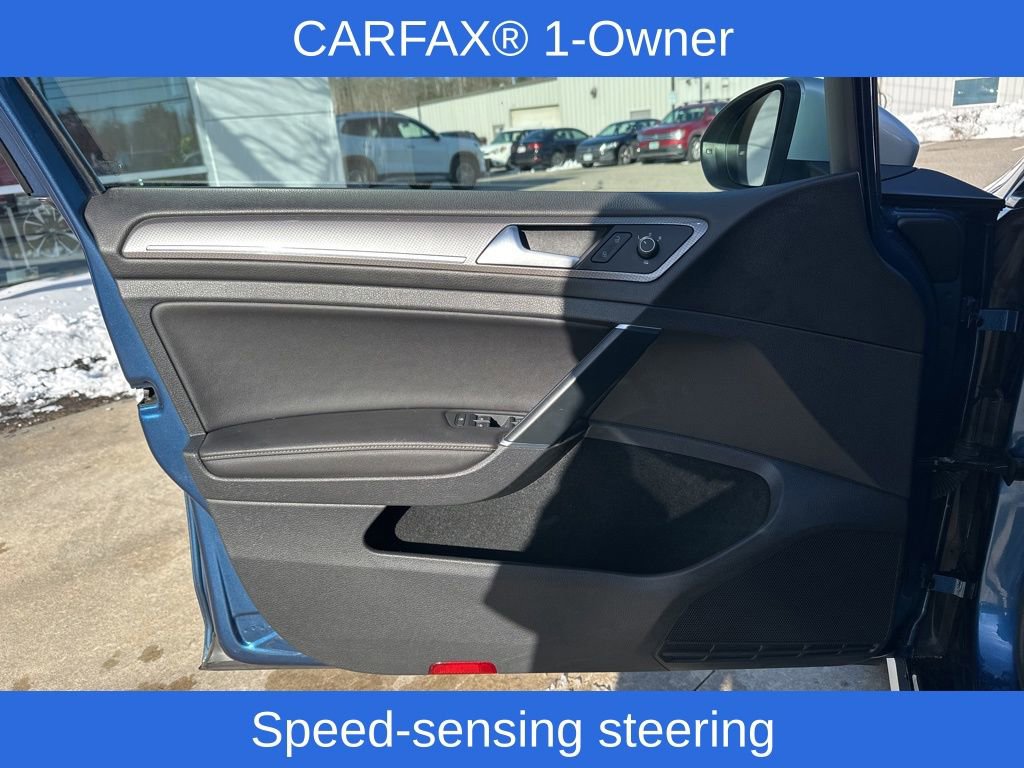 Used 2017 Volkswagen Golf Alltrack S image 13