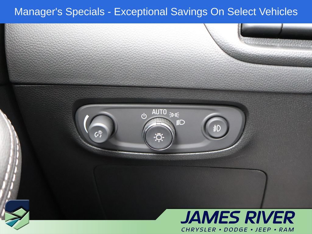 Used 2023 Buick Encore GX Essence w/ Advanced Technology Package AWD/4WD image 32