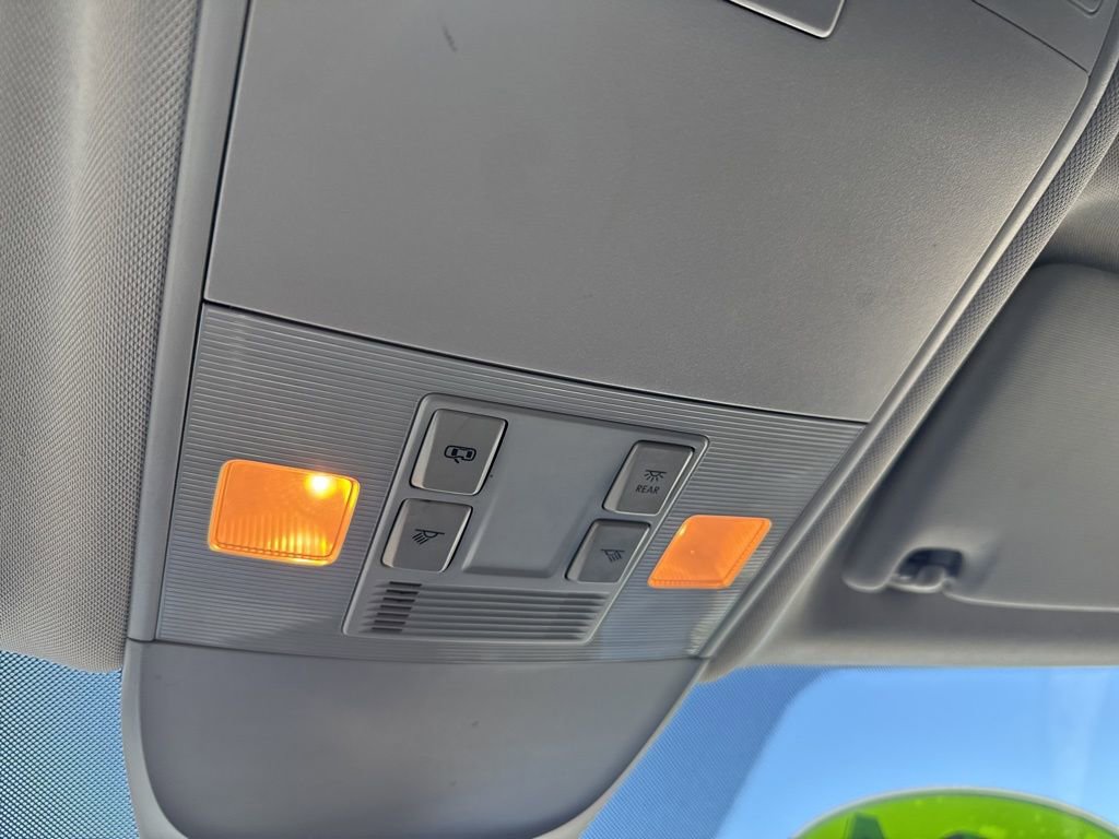 Used 2024 Volkswagen Taos SE image 22