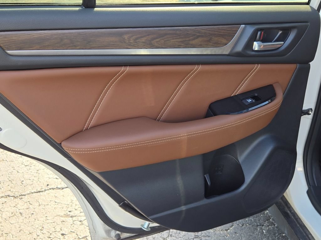 Used 2018 Subaru Outback 3.6R Touring AWD/4WD image 26