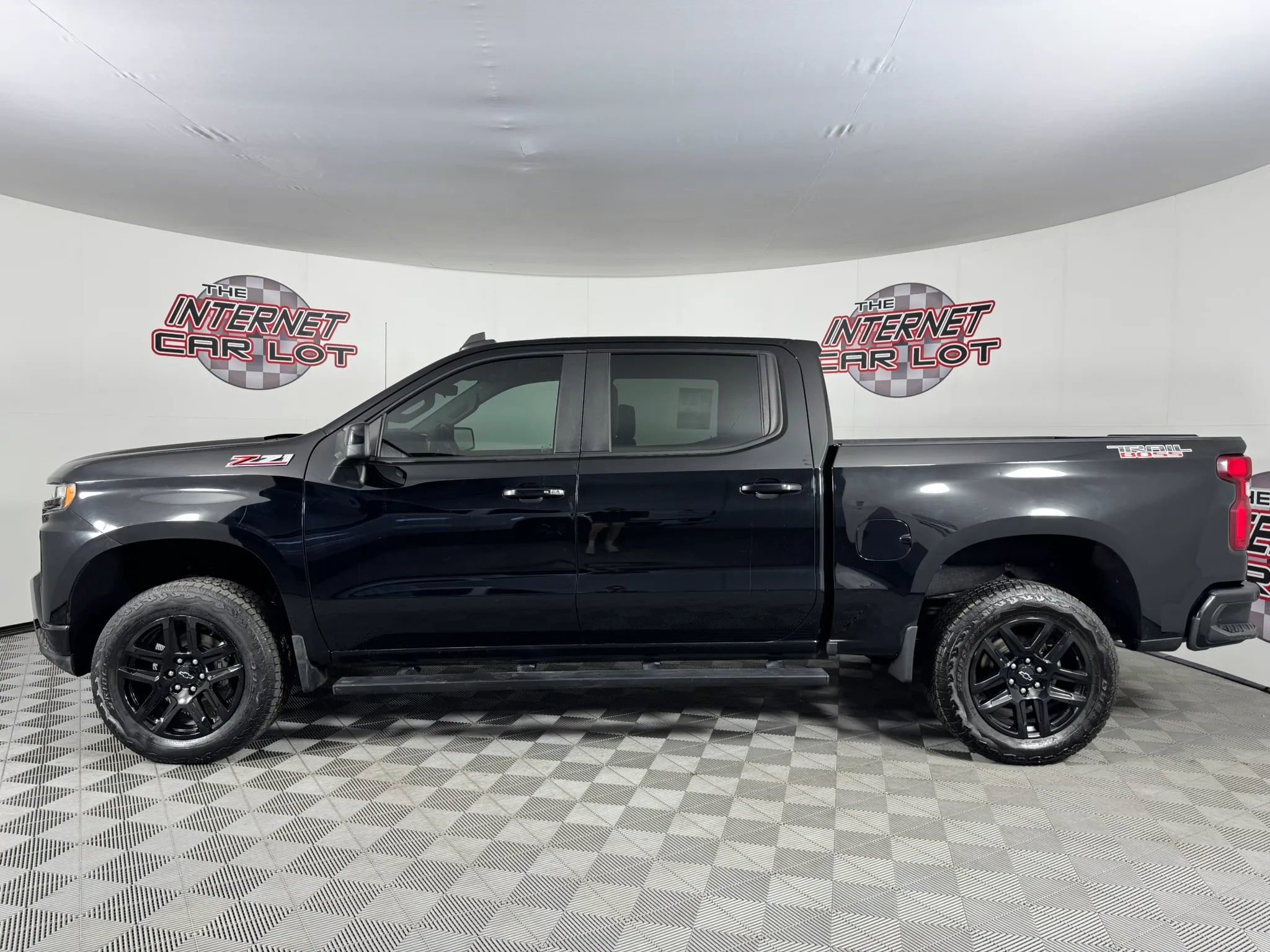 Used 2021 Chevrolet Silverado 1500 LT Trail Boss AWD/4WD image 4