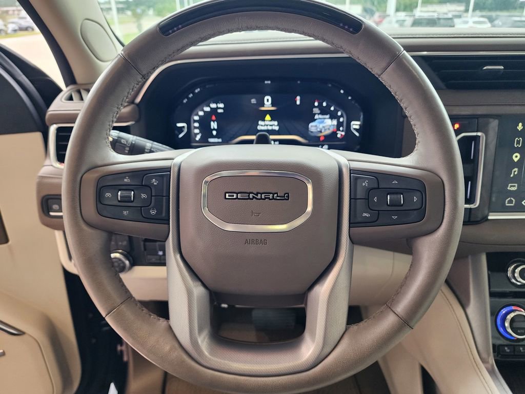 Used 2024 GMC Yukon Denali w/ Denali Reserve Package AWD/4WD image 23