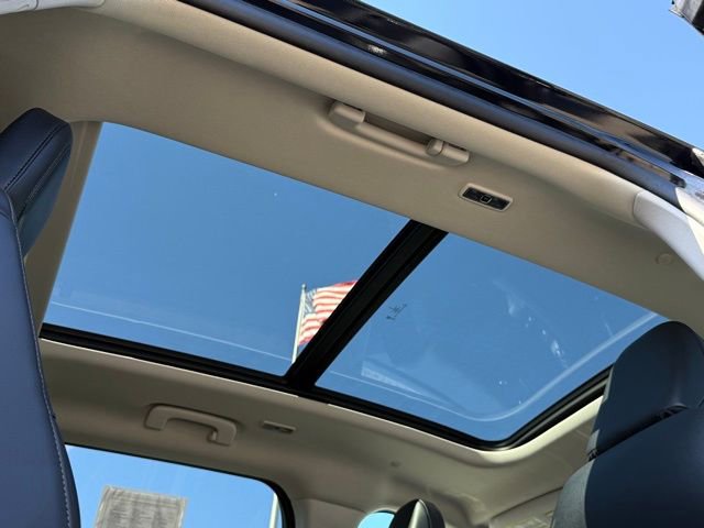 Used 2025 Lincoln Aviator Reserve w/ Illumination Package image 6