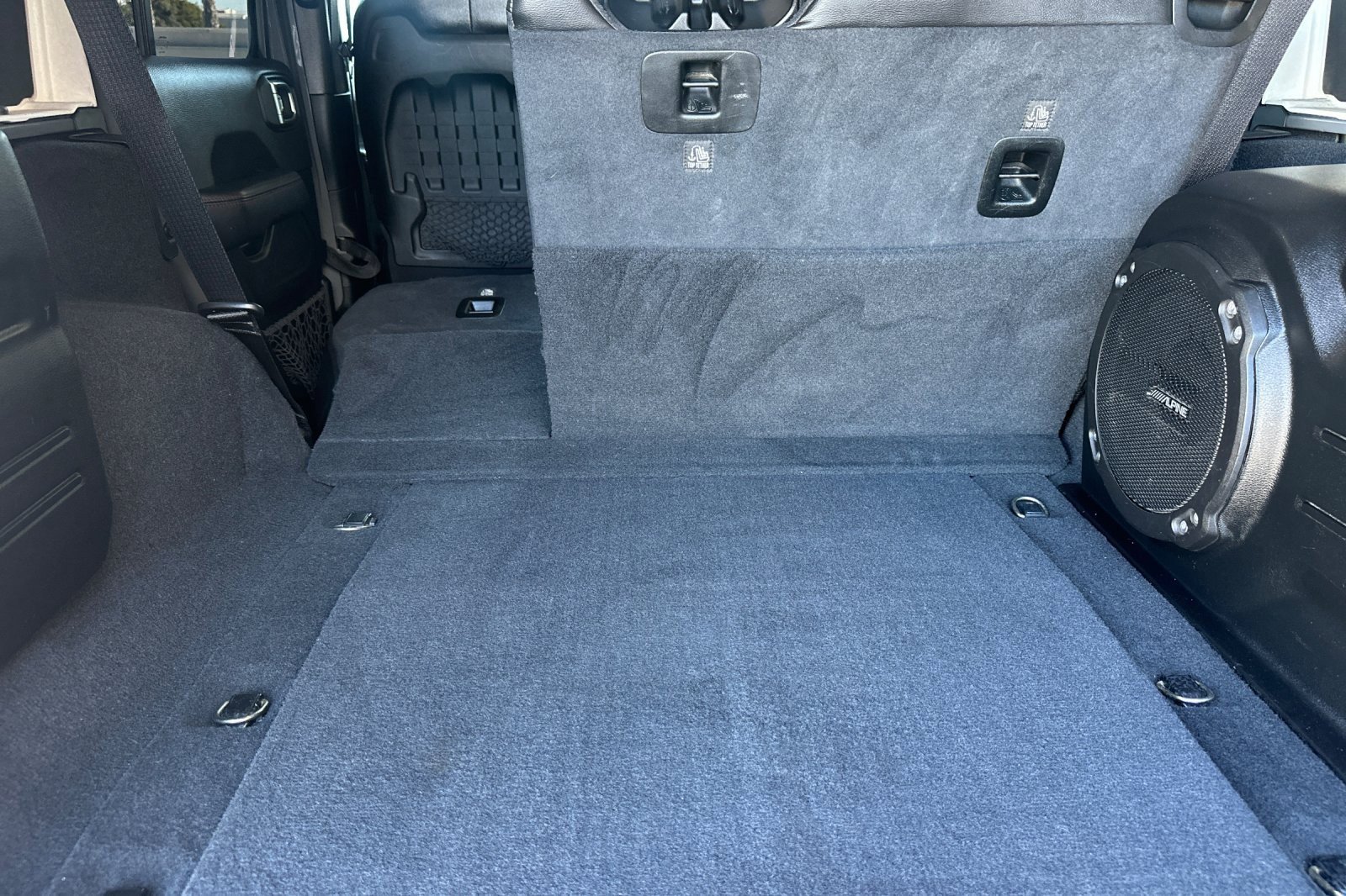 Used 2021 Jeep Wrangler Unlimited Rubicon image 14