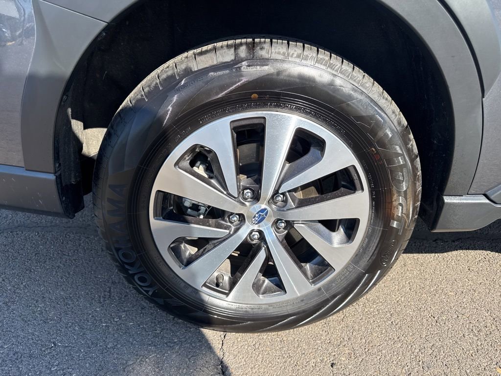Used 2025 Subaru Outback Premium image 9