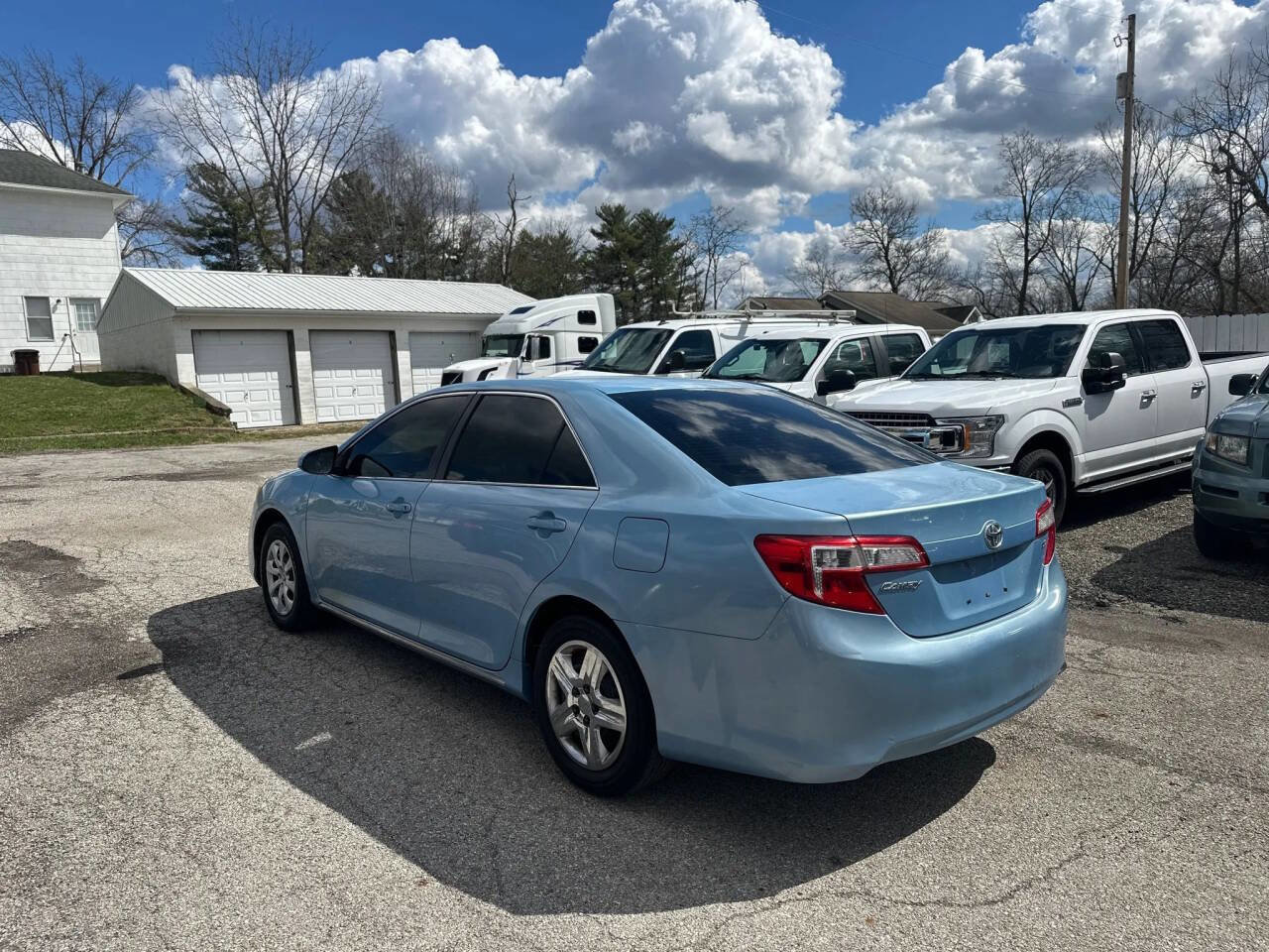 Used 2013 Toyota Camry LE image 8